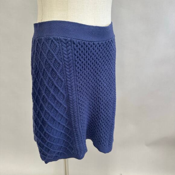 Lilly Pulitzer Lizona Cable Knit Sweater Skirt in Low Tide Navy Size Medium - Picture 7 of 12